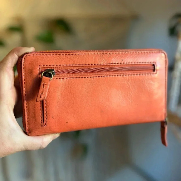 Fossil Zip-Around Wallet | Coral Leather | 7x5” - Picture 4 of 9